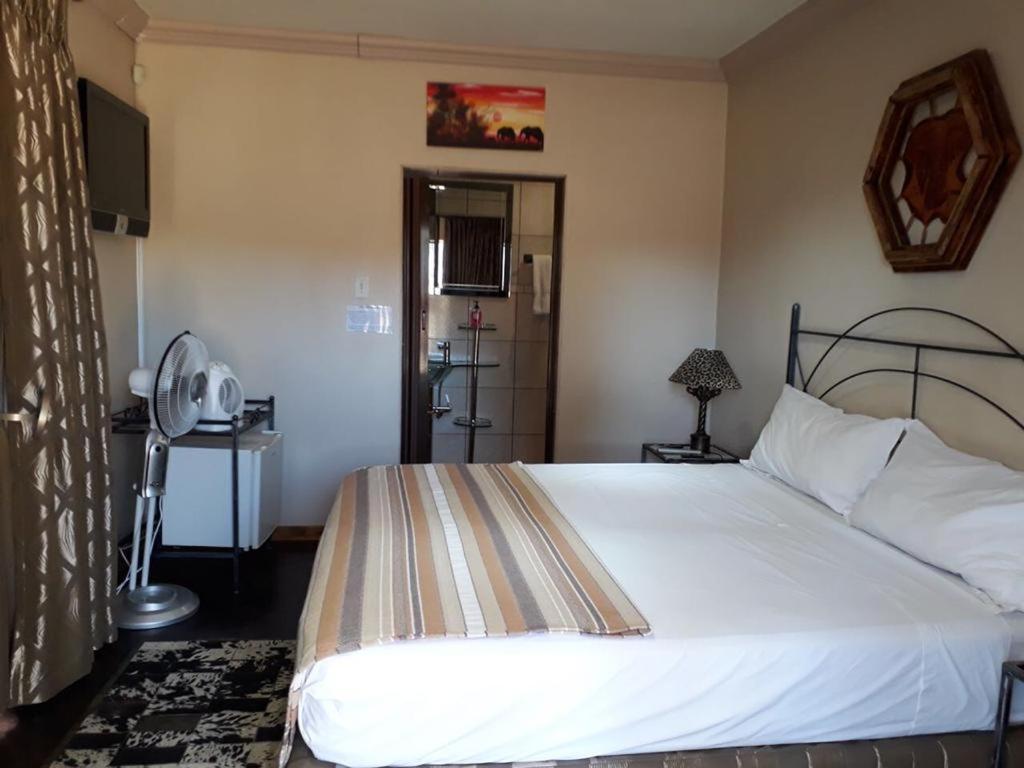 Elephant Lodge Guesthouse Vanderbijlpark Ngoại thất bức ảnh