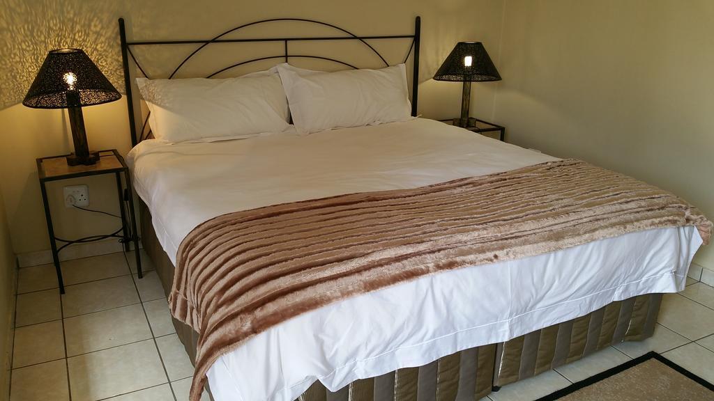 Elephant Lodge Guesthouse Vanderbijlpark Ngoại thất bức ảnh